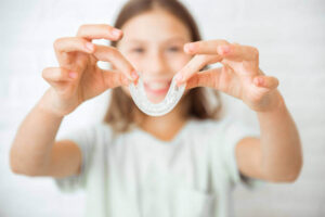 ortodoncia invisible en niños